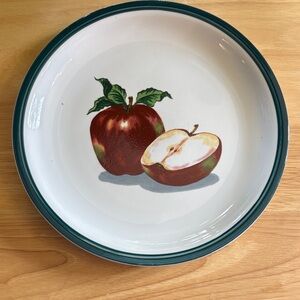 Vintage Mainstays Home "Apple Seeds" Dinner Plate - 10"